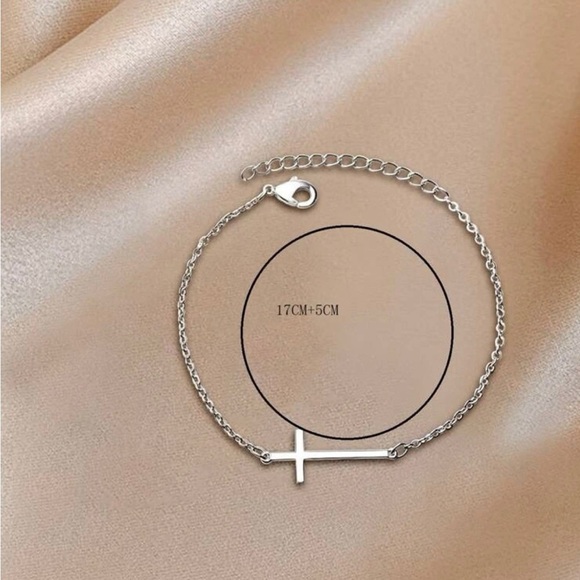 Women’s Cross Bracelet - Picture 3 of 3